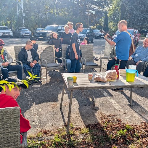 Vůně klobás a tóny kytary na SŠ Ostrava